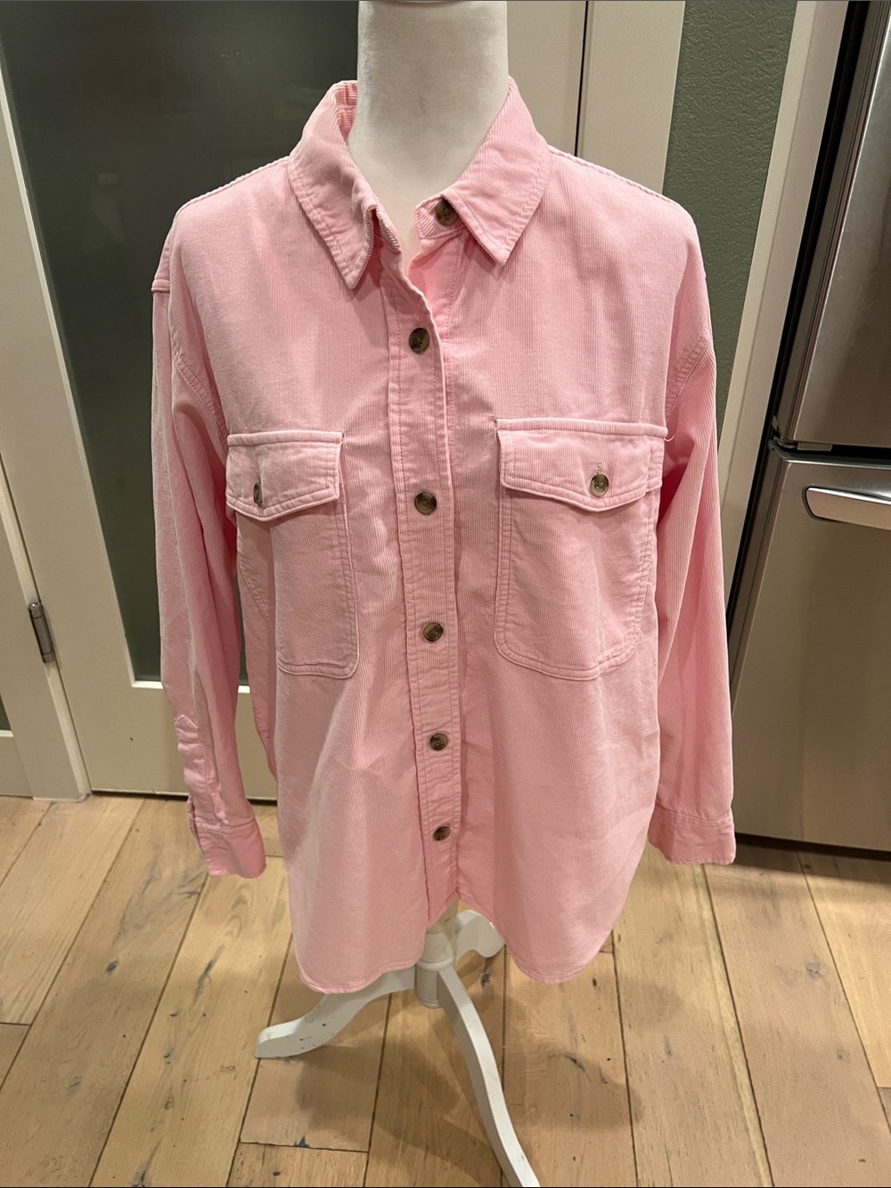 Women’s Pink Button-Up Shirt Jacket medium